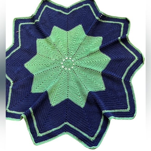 Vintage handmade crochet star blanket or throw - Picture 2 of 4